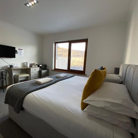 Highland Stays - Ben View Room & Jacuzzi Bath Fort William Extérieur photo